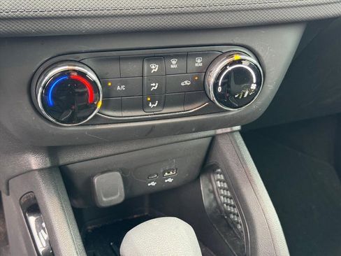 Used 2024 Chevrolet TrailBlazer LS w/ LS Convenience Package image 19