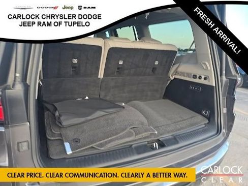 Used 2022 Jeep Wagoneer Series III w/ Premium Group I RWD image 10