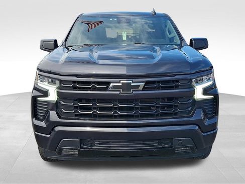 Used 2024 Chevrolet Silverado 1500 RST w/ Z71 Off-Road Package AWD/4WD image 2