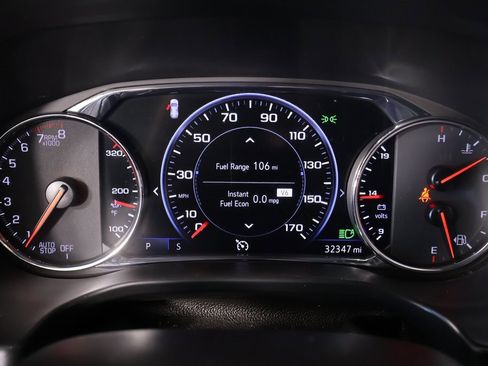 Used 2022 GMC Acadia AT4 w/ Technology Package image 4