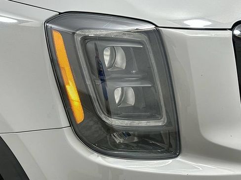 Used 2021 Kia Telluride EX w/ EX Premium Package AWD/4WD image 25