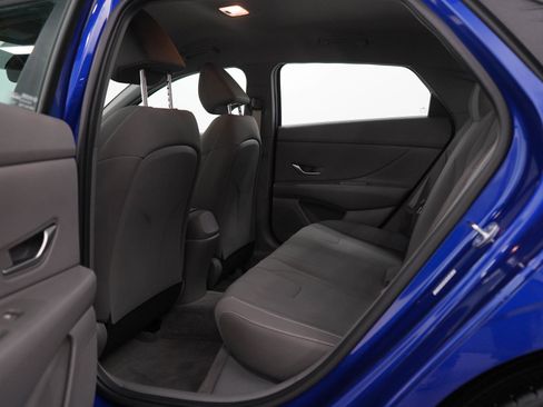 Used 2023 Hyundai Elantra SEL w/ Convenience Package FWD image 18
