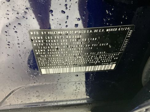 Used 2024 Volkswagen Tiguan SE image 30