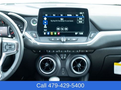 Used 2025 Chevrolet Blazer LT AWD/4WD image 33
