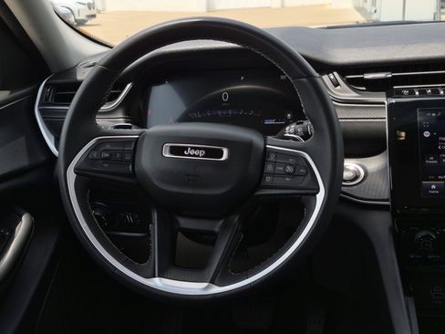 Used 2024 Jeep Grand Cherokee L Laredo w/ Luxury Tech Group I AWD/4WD image 21