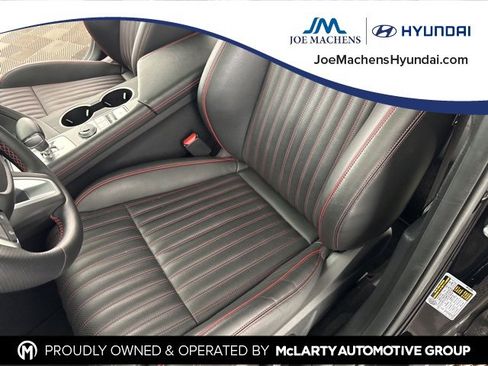 Used 2025 Genesis G70 3.3T Advanced image 21