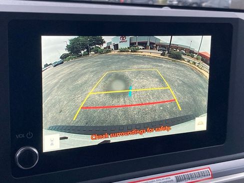 Used 2025 Toyota 4Runner SR5 AWD/4WD image 23