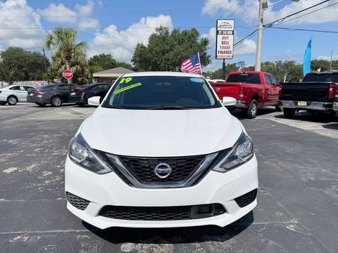 Used 2019 Nissan Sentra SV FWD image 2