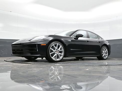 New 2025 Porsche Panamera image 34