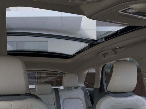 New 2026 Lincoln Corsair Grand Touring w/ Rear Removable Package Tray image 22