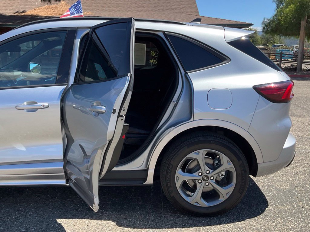 Used 2024 Ford Escape ST-Line w/ Equipment Group 301A FWD image 19