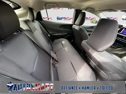 Used 2024 Toyota Prius LE FWD image 10