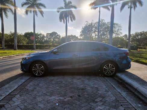 Used 2022 Kia Forte LXS FWD image 16