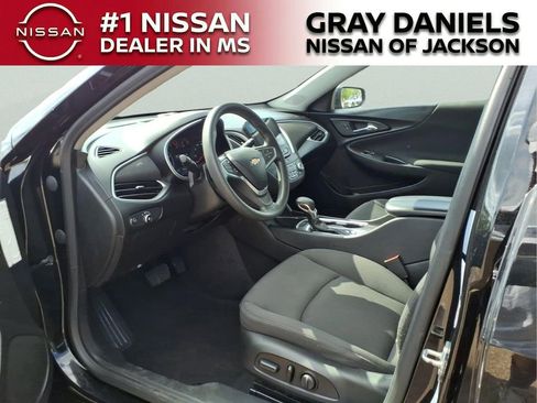 Used 2023 Chevrolet Malibu LT FWD image 24