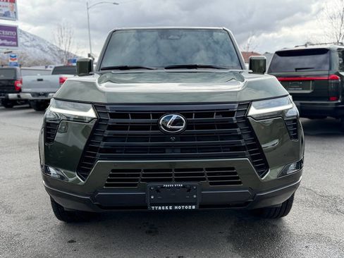 Used 2025 Lexus GX 550 w/ Accessory Package (31) image 24