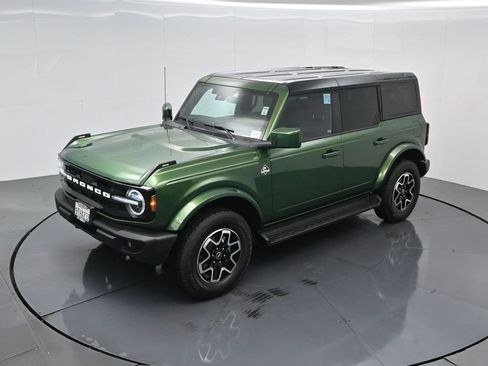 Used 2025 Ford Bronco Outer Banks image 51