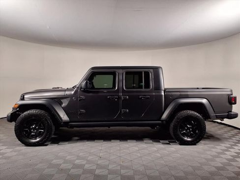 Used 2024 Jeep Gladiator Sport image 4