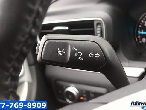 Used 2022 Ford Explorer XLT w/ Equipment Group 202A image 26