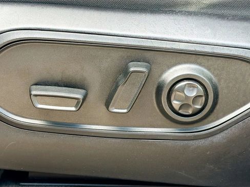 Used 2024 Jeep Grand Cherokee L Limited w/ Luxury Tech Group II image 29