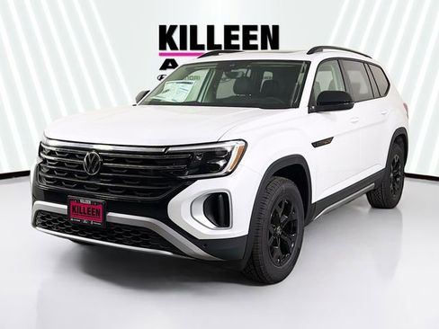 New 2026 Volkswagen Atlas Peak Edition AWD/4WD image 3