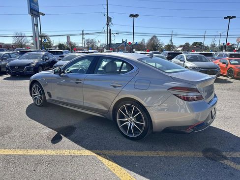 Used 2023 Genesis G70 2.0T image 6