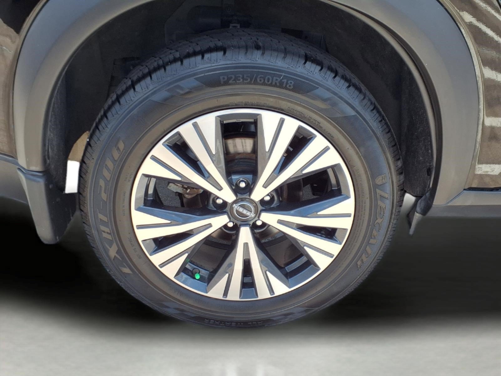 Used 2023 Nissan Rogue SV FWD image 9
