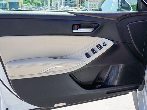 Certified 2021 Toyota Avalon XLE FWD image 14