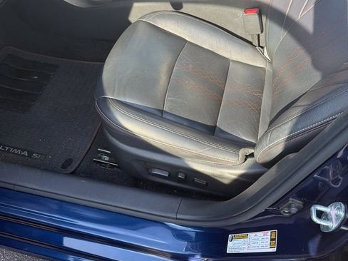 Used 2023 Nissan Altima 2.5 SR w/ SR Premium Package image 8