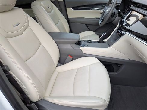 Certified 2023 Cadillac XT6 Premium Luxury image 26
