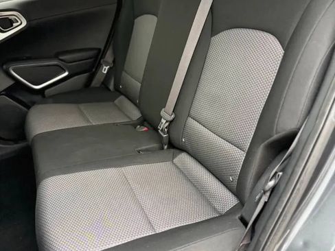 Used 2024 Kia Soul LX w/ Option Group 015 FWD image 11