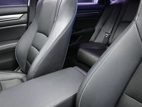 Used 2019 Honda Accord Sport image 14