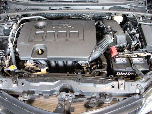 Used 2014 Toyota Corolla L image 29