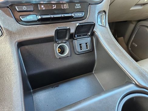 Used 2019 Chevrolet Suburban LT AWD/4WD image 28