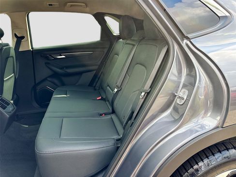 New 2025 VinFast VF 8 Eco AWD/4WD image 23