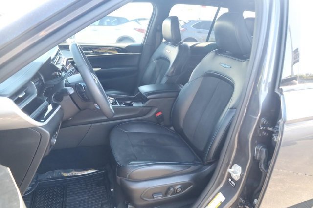 Used 2024 Jeep Grand Cherokee Trailhawk AWD/4WD image 20