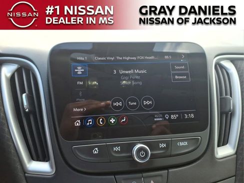 Used 2025 Chevrolet Malibu LT FWD image 16