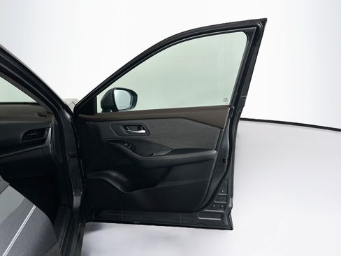 Used 2023 Nissan Rogue SV FWD image 33