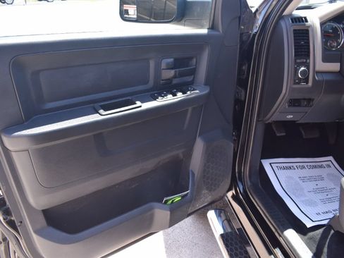 Used 2012 RAM 2500 ST w/ Chrome Appearance Group AWD/4WD image 9