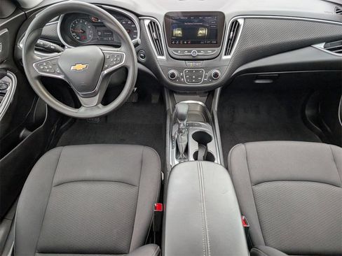Used 2024 Chevrolet Malibu LT image 9