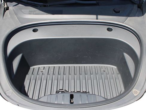 Used 2022 Tesla Model 3 Long Range AWD/4WD image 8