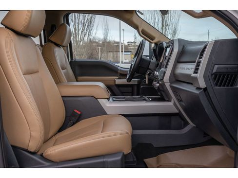 Used 2022 Ford F250 Lariat w/ Lariat Value Package image 11