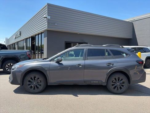 Used 2024 Subaru Outback Onyx Edition AWD/4WD image 7