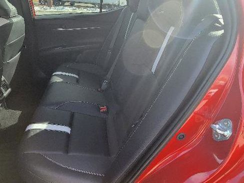 Used 2025 Toyota Camry SE image 9