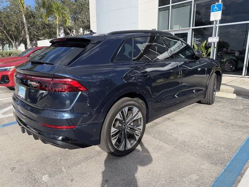 Used 2025 Audi Q8 Prestige w/ Prestige Package image 3