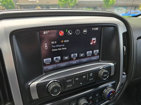 Used 2016 GMC Sierra 2500 SLT w/ Duramax Plus Package AWD/4WD image 36