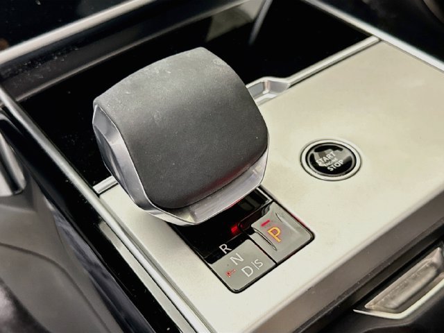 Certified 2024 Land Rover Range Rover SE AWD/4WD image 19