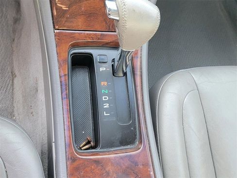 Used 2004 Toyota Avalon image 26