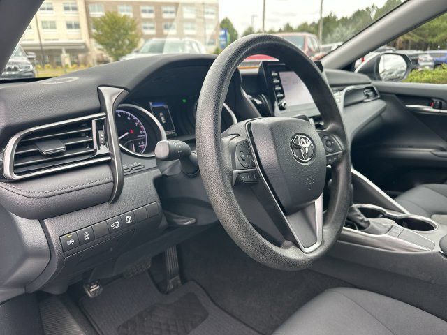 Used 2022 Toyota Camry LE w/ Convenience Package FWD image 10