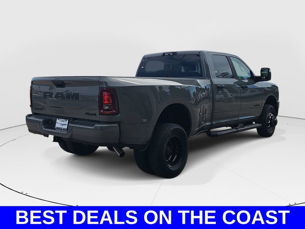 New 2027 RAM 3500 Big Horn AWD/4WD image 3