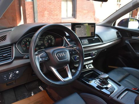 Used 2021 Audi Q5 Prestige w/ Prestige Package AWD/4WD image 11
